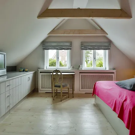 Holiday home Haus Faehrhues *