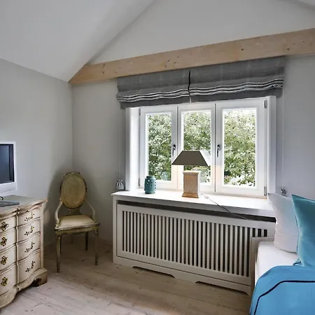 Haus Faehrhues *